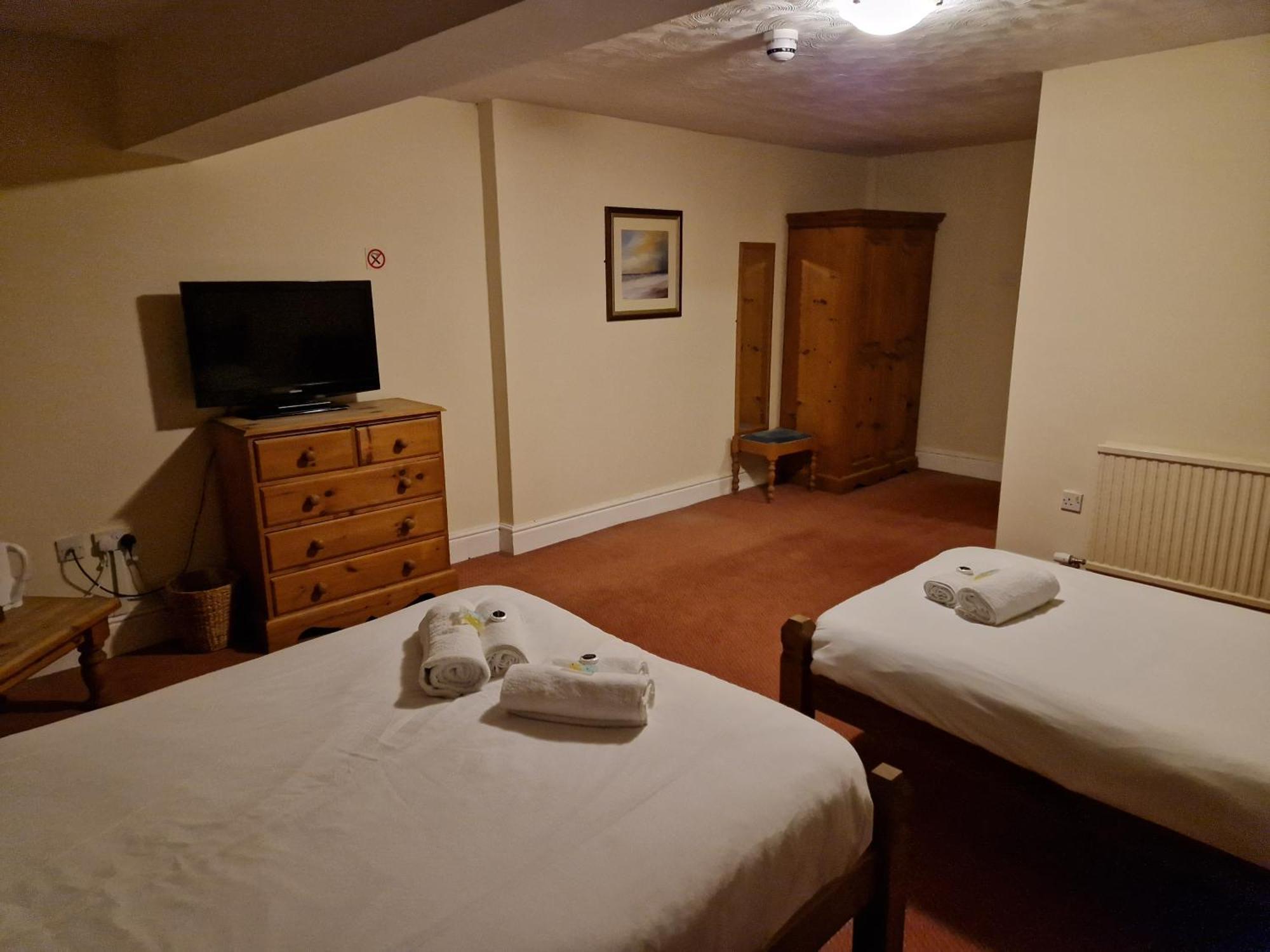 The Menai Hotel&Bar Bangor  Bagian luar foto