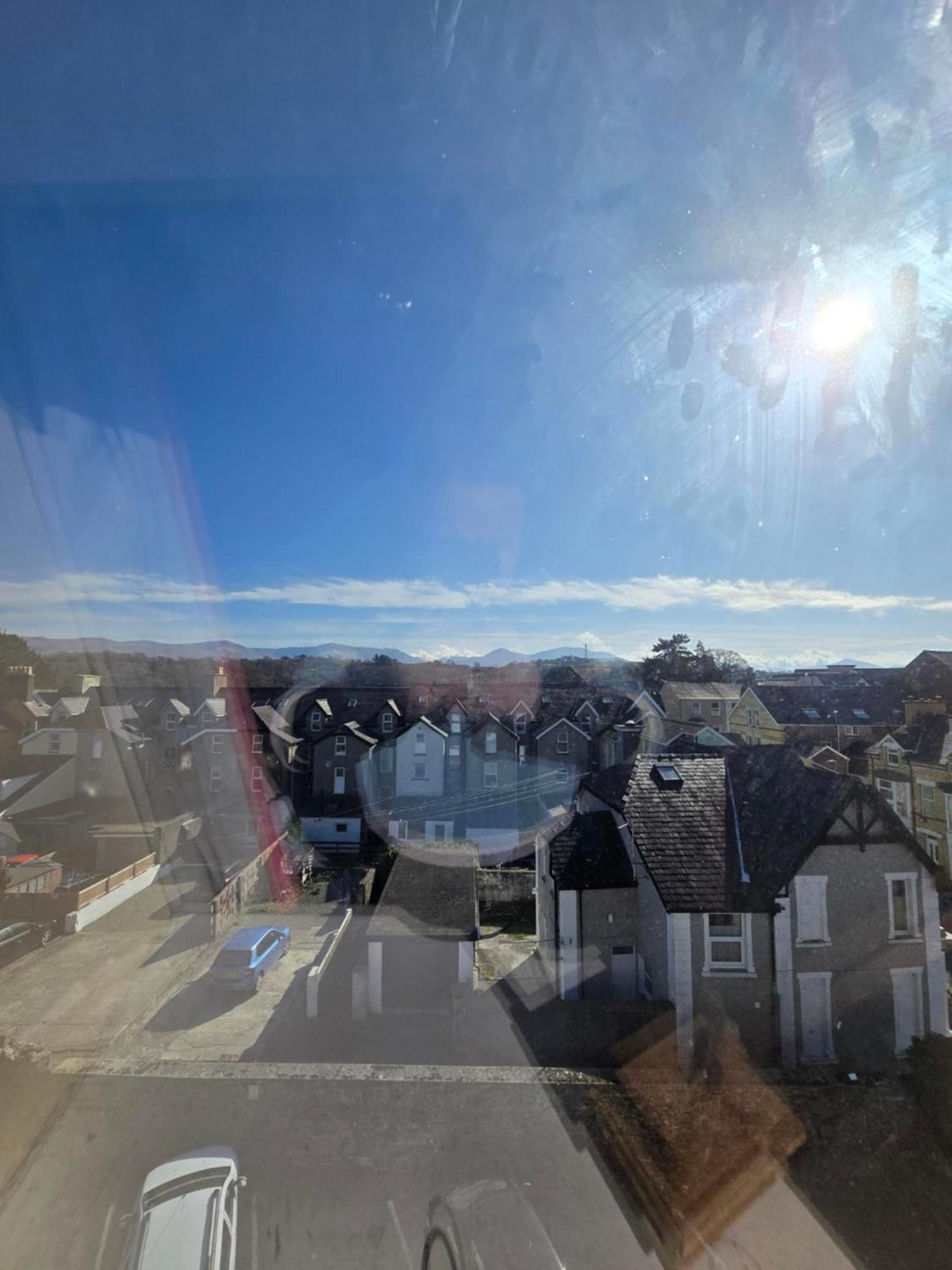 The Menai Hotel&Bar Bangor  Bagian luar foto