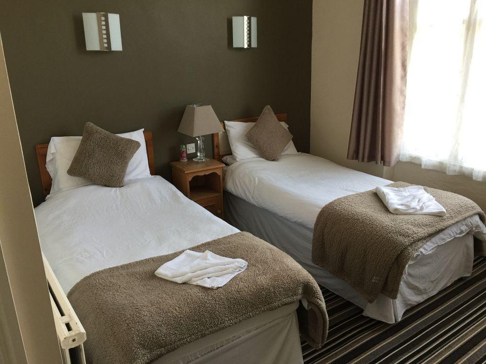 The Menai Hotel&Bar Bangor  Bagian luar foto