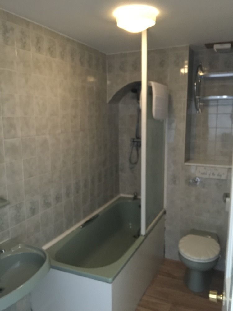 The Menai Hotel&Bar Bangor  Bagian luar foto