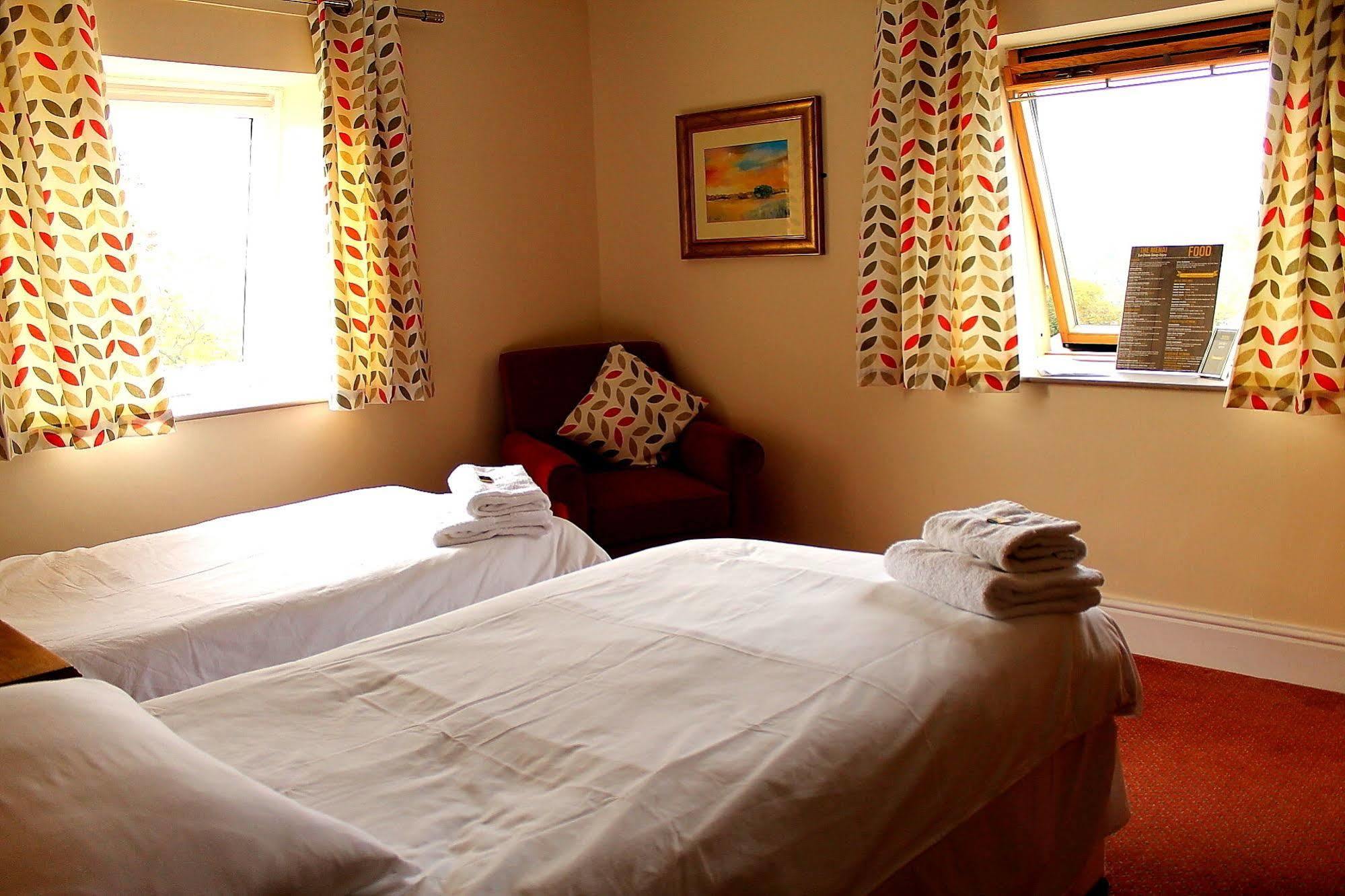 The Menai Hotel&Bar Bangor  Bagian luar foto