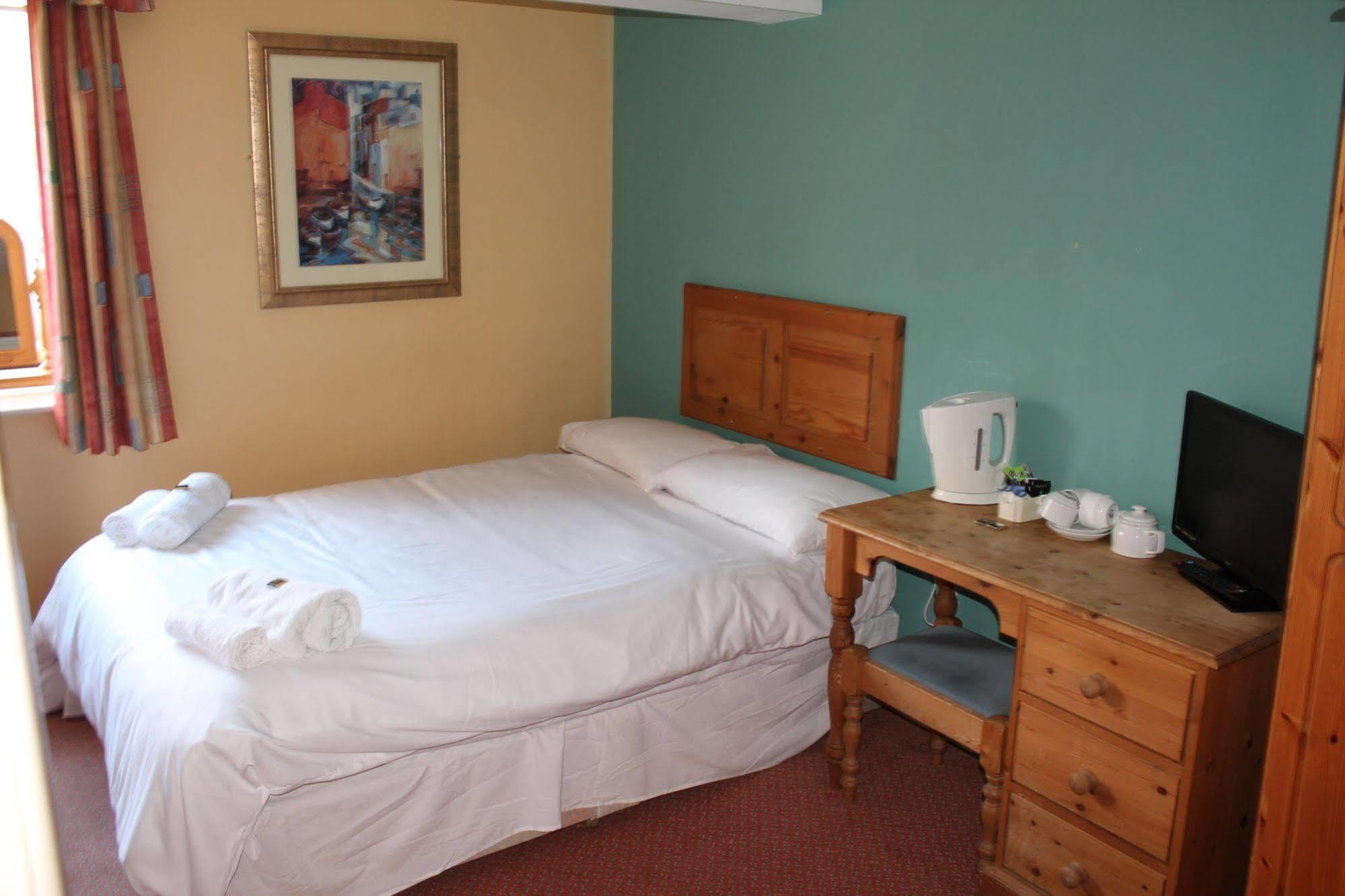 The Menai Hotel&Bar Bangor  Bagian luar foto