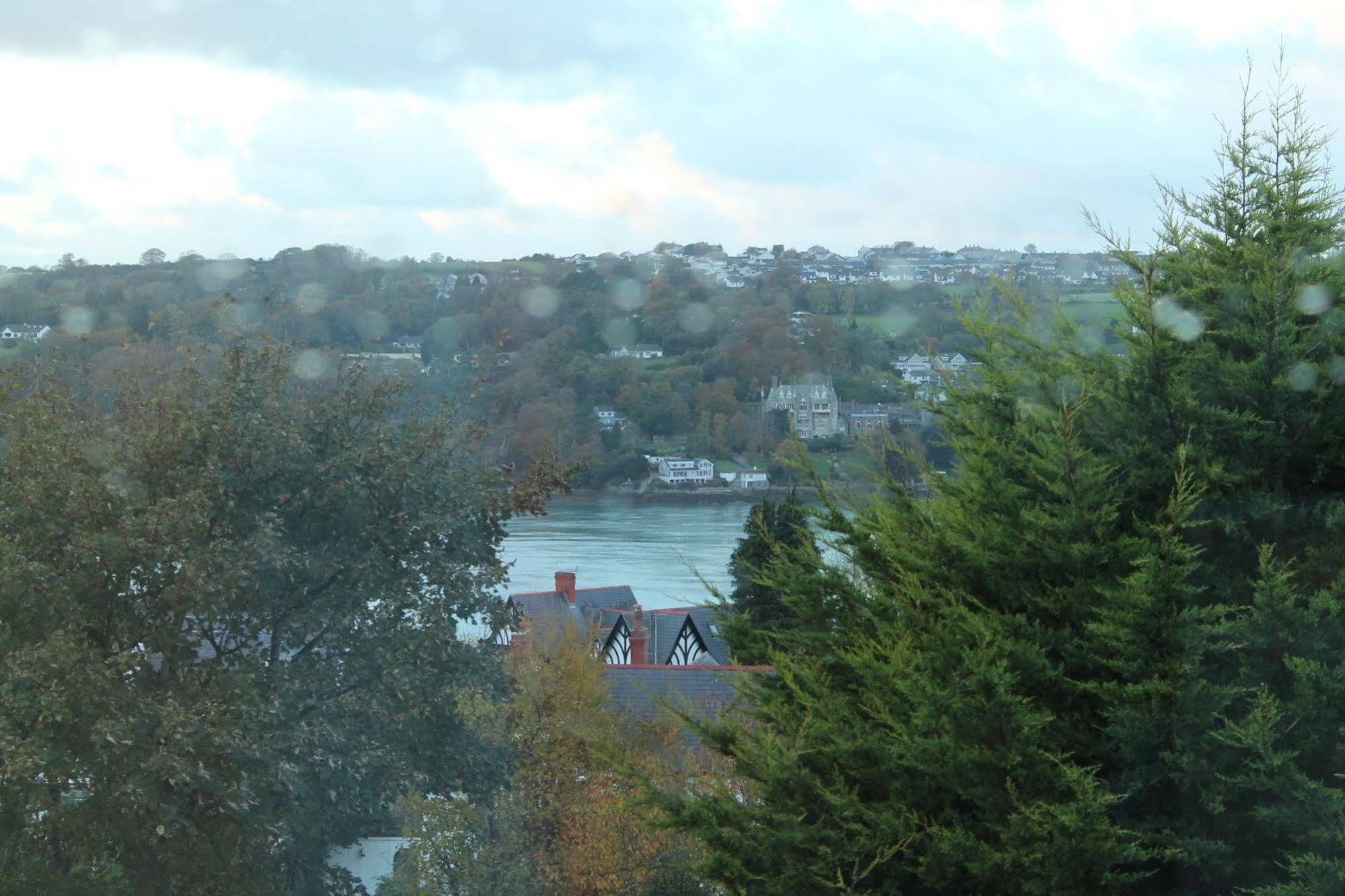 The Menai Hotel&Bar Bangor  Bagian luar foto