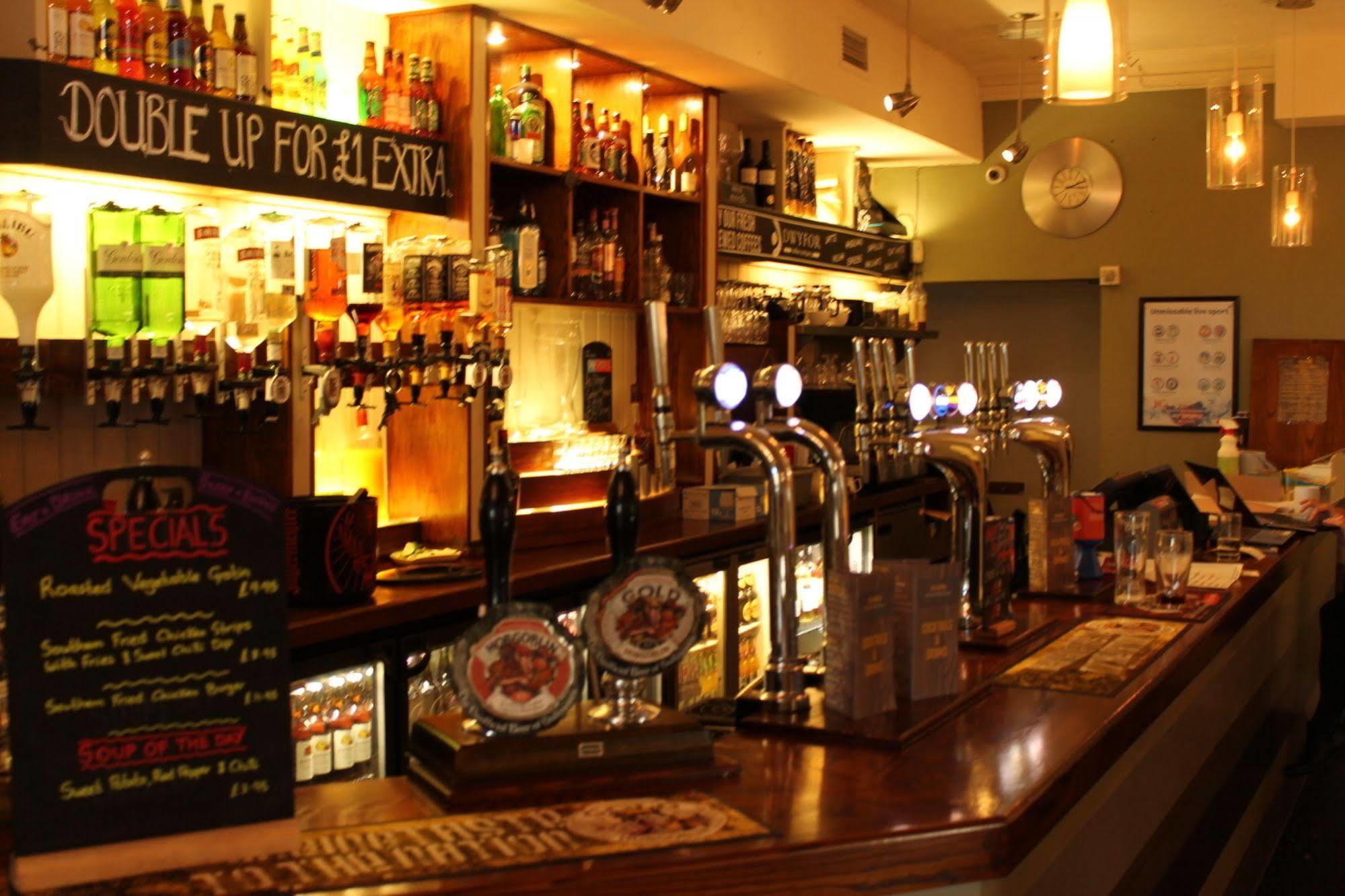 The Menai Hotel&Bar Bangor  Bagian luar foto